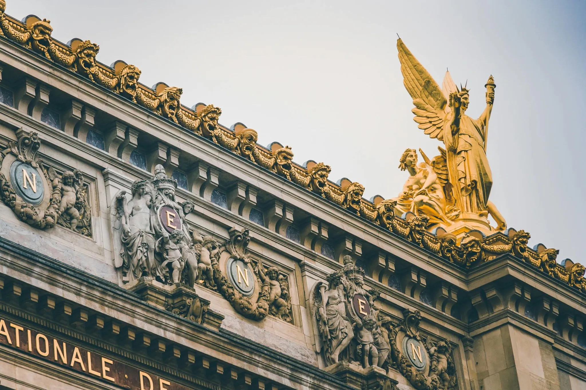 opera_golden_statue gold IRA retirement planning guide with precious metals